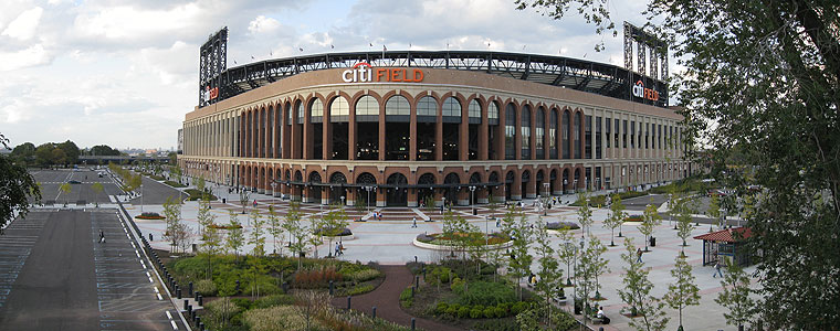 FLUSHING, NY - MAY 18, 2014: New York Mets Uniform On Display At The Citi  Field, Home Of Major League Baseball Team The New York Mets. This Stadium  Was Opened In 2009